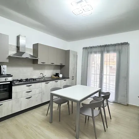 Hilmar Apartment Sant'Agata di Militello